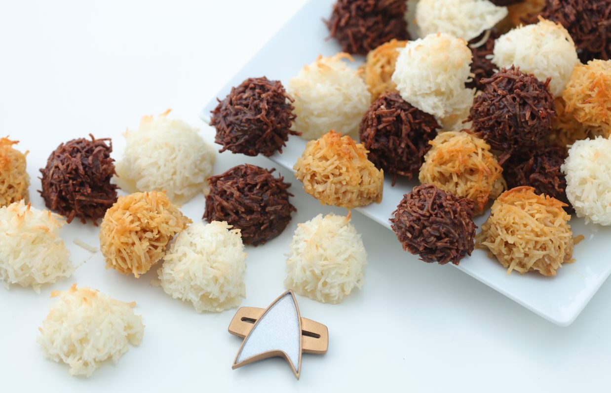 Star Trek Tribble Macaroons (Vegan Option) | Rosanna Pansino