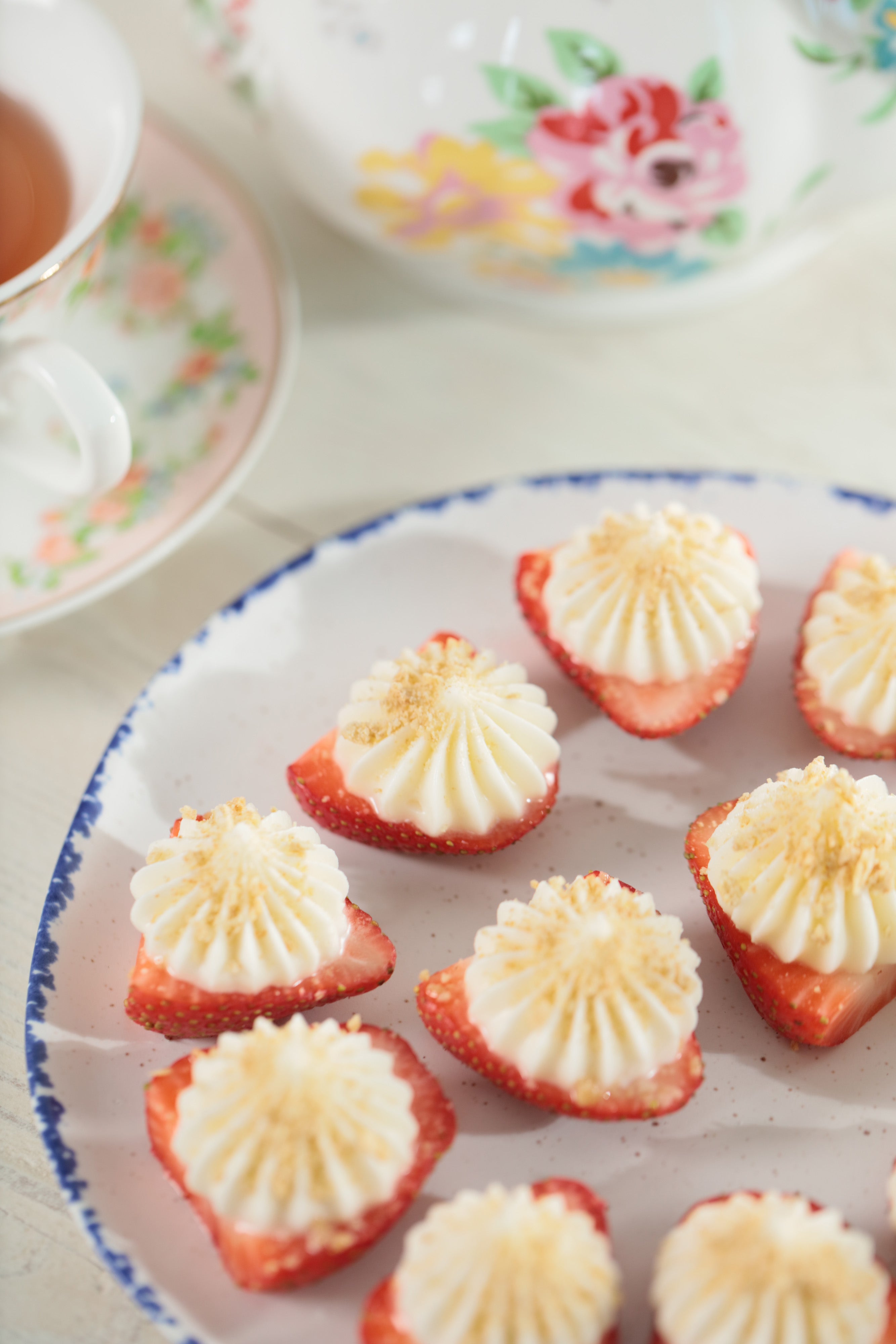 Strawberry Cheesecake Bites – Rosanna Pansino