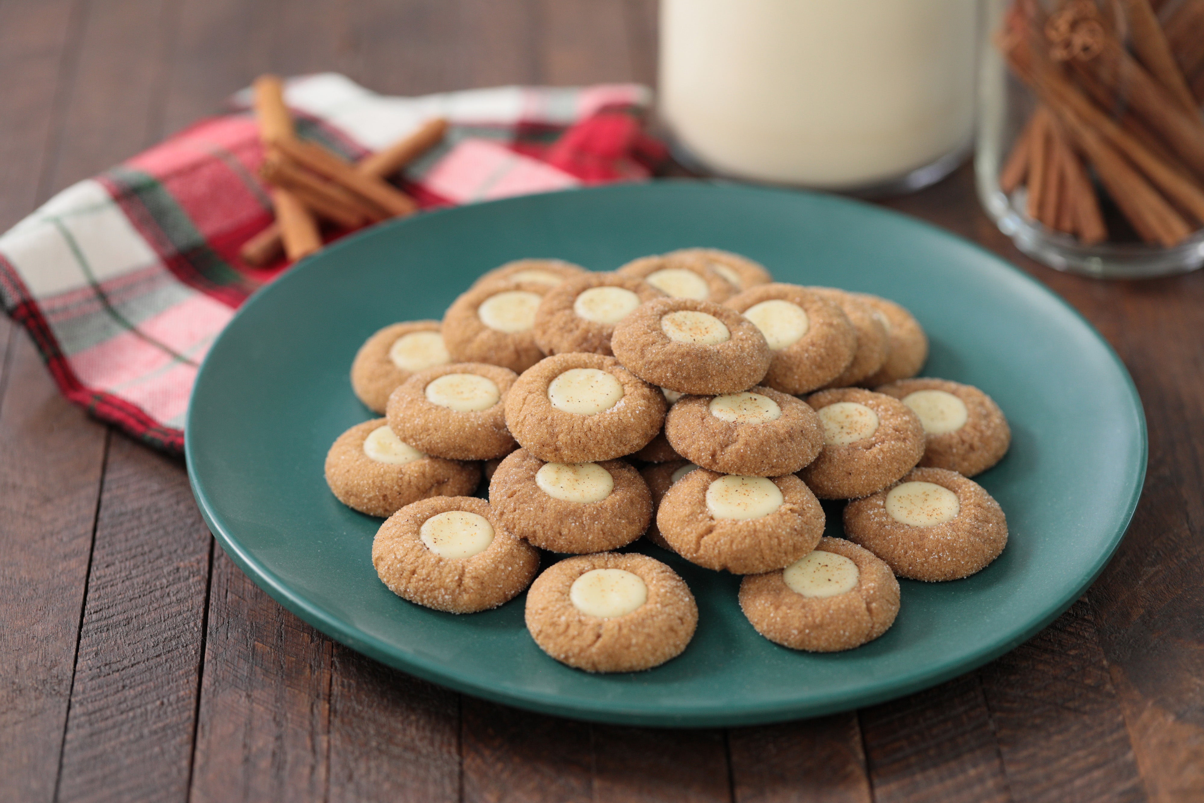 Eggnog Glasses Gingerbread Cookies Wooden Table Stock Photo by ©5seconds  220626136