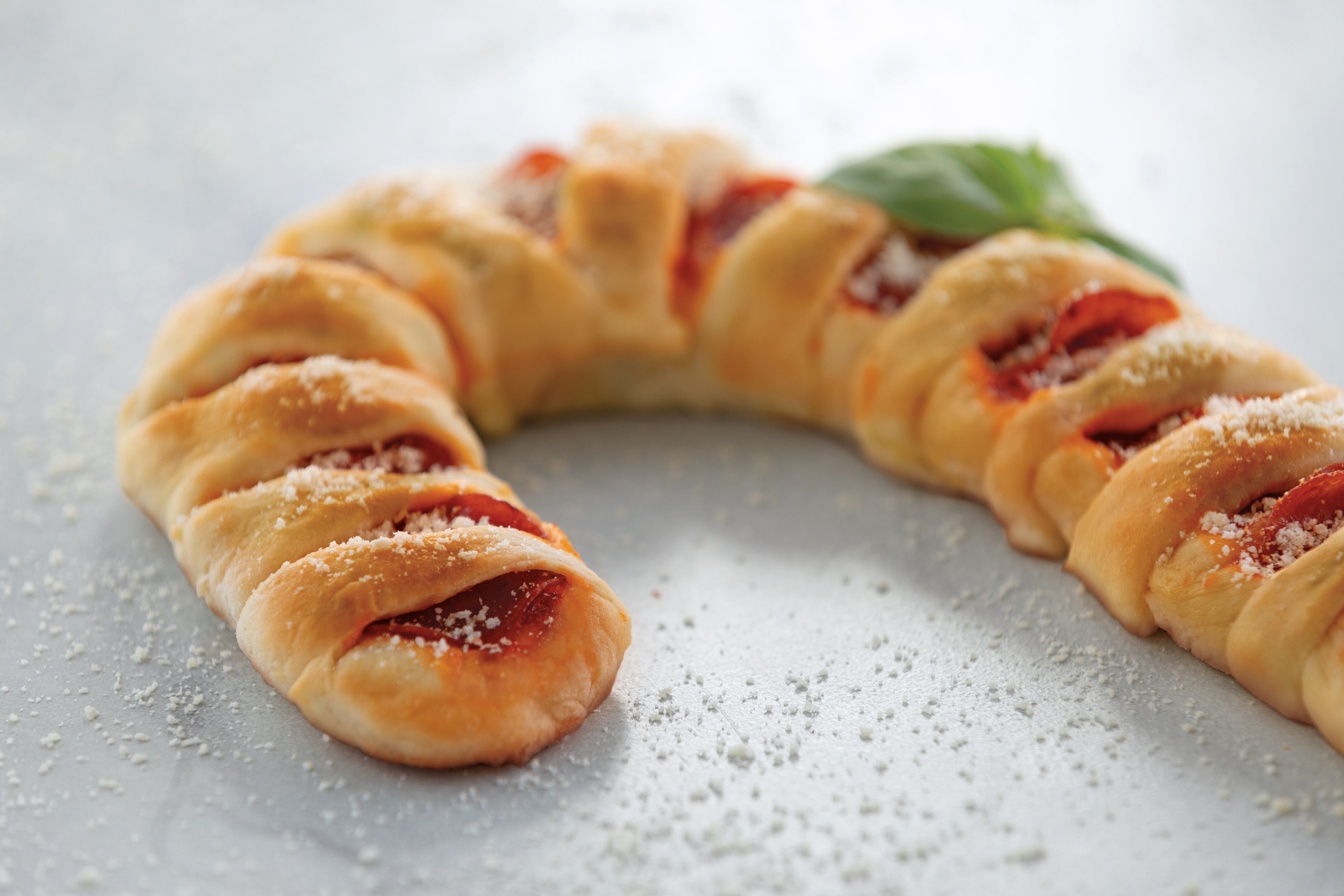 Pull-apart Candy Cane Pizza – Rosanna Pansino