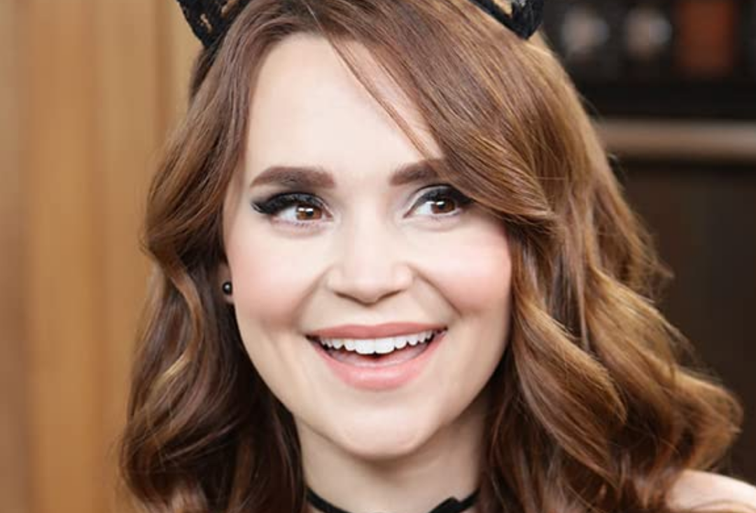 Rosanna Pansino Announces New Cooking Channel Special "Ro's Tasty Treats: Halloween"