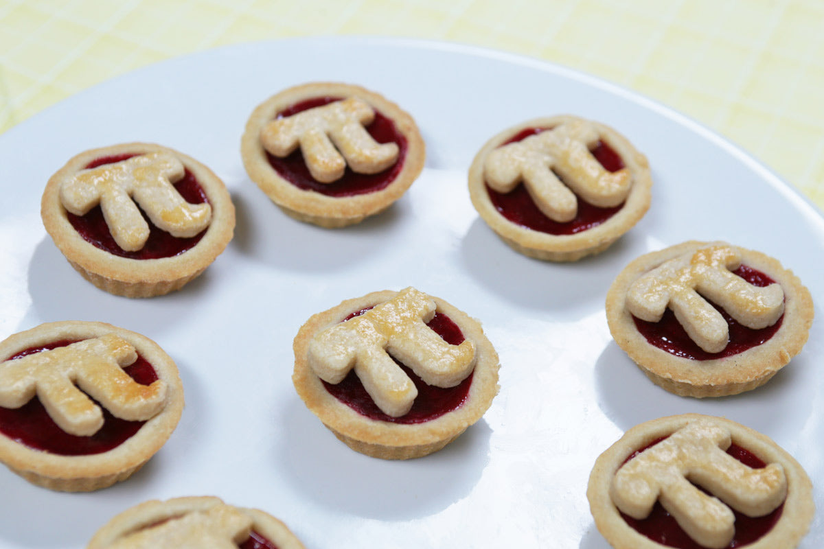 How to make Mini Raspberry Pi Pies | Rosanna Pansino