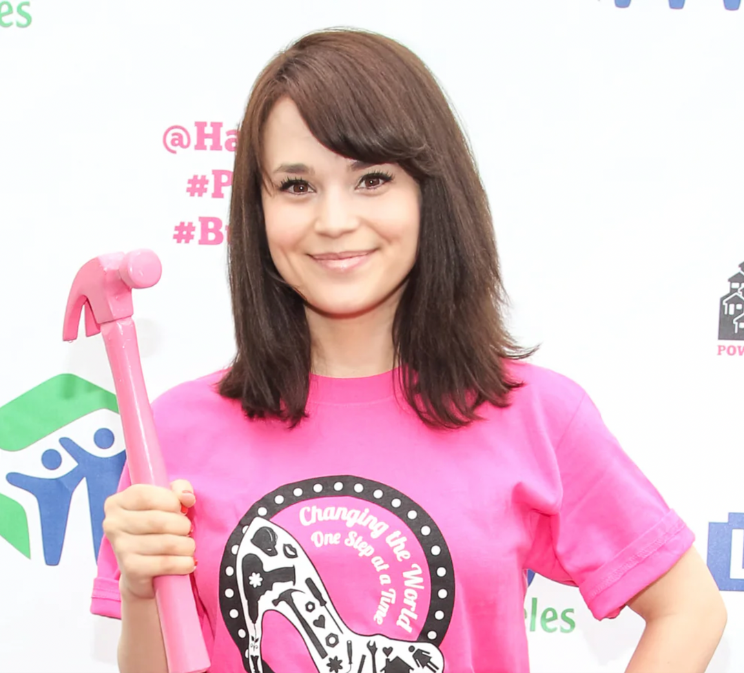 Rosanna Pansino Participates in Habitat for Humanity's Power Women Power Tools Event